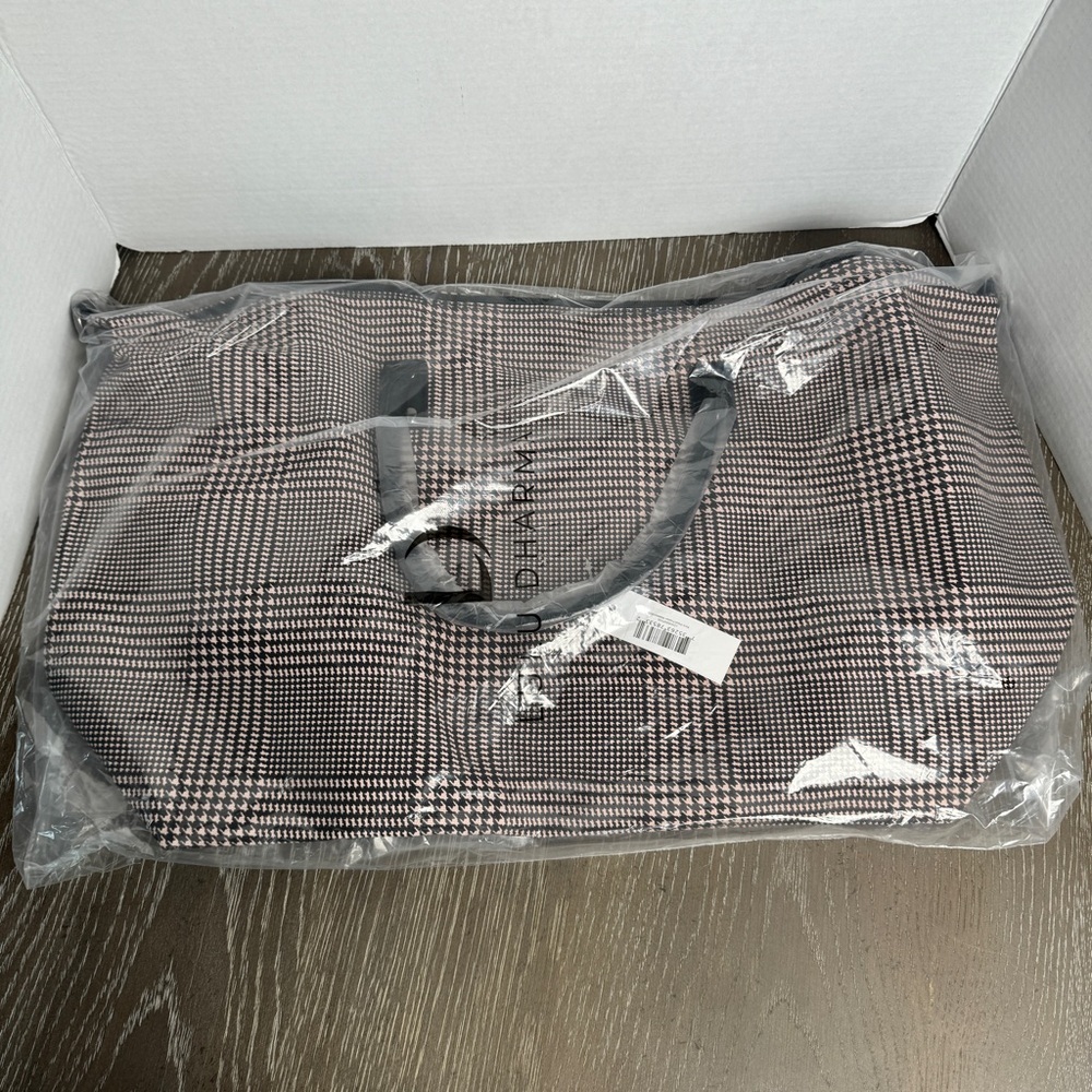 Lulu Dharma Weekender Bag Pink‎ and Black New